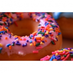 草莓甜甜圈(1個)