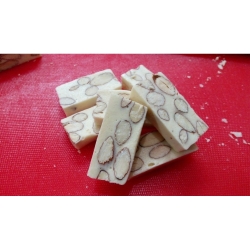 杏仁牛嘎糖(糖果)