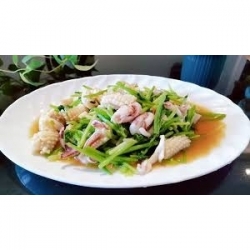 芹菜炒魷魚