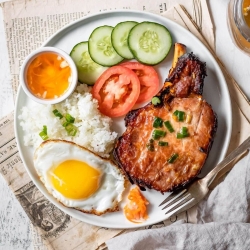 酸辣戰斧豬排飯
