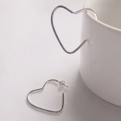 愛心銀色耳環