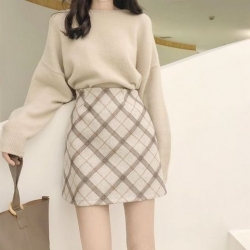 格菱A字短裙
