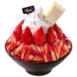 草莓牛奶雪花冰