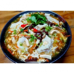 酸辣湯餃