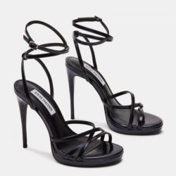 魅力多帶黑色高跟鞋