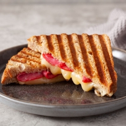 火腿乳酪三明治