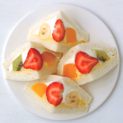 綜合水果三明治