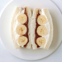 香蕉巧克力派對三明治