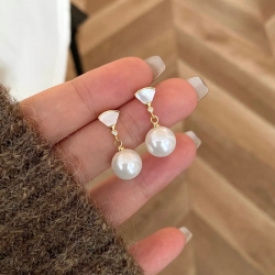 月影輕垂 Luna Droplet