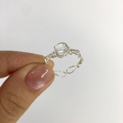 清泉纏繞 The Crystal Web