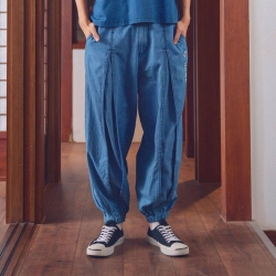 淺藍縮口褲